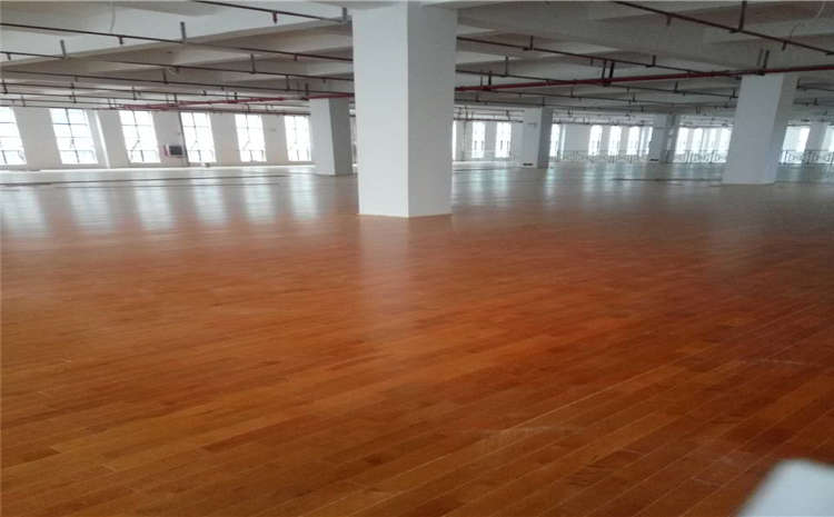 常見的實木運動地板施工