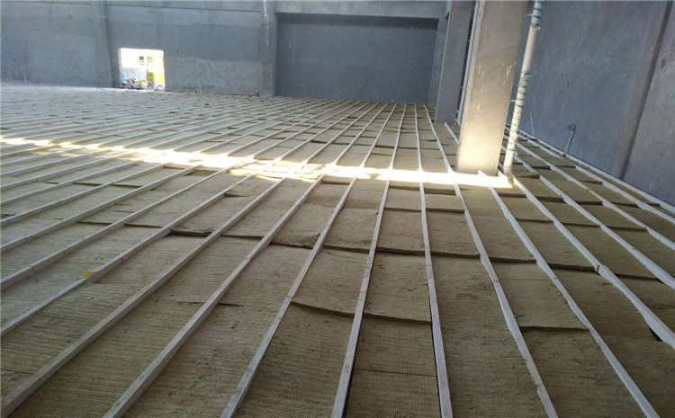 室內籃球木地板施工