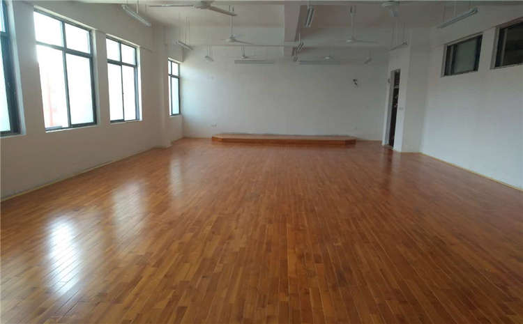 北京專業(yè)運(yùn)動木地板打磨翻新