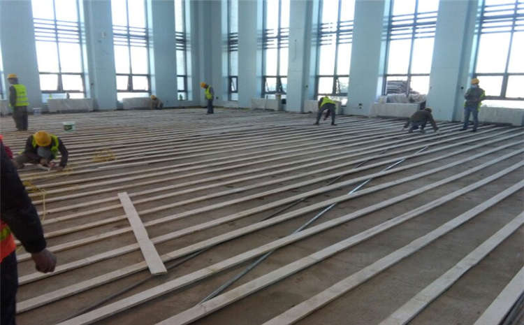 專業(yè)實(shí)木運(yùn)動(dòng)地板是多少錢