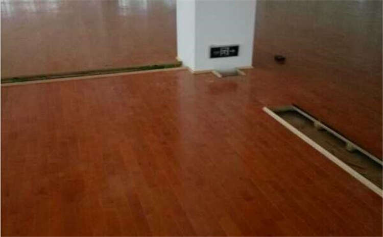 風雨操場專用運動木地板的調養方式