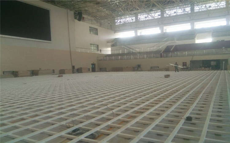 運(yùn)動(dòng)木地板安裝伸縮縫怎么整？