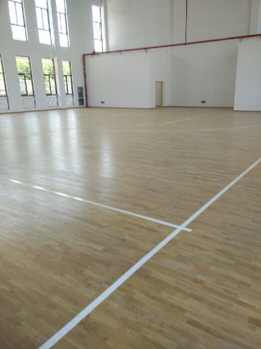 蘭溪市外國(guó)語(yǔ)小學(xué)籃球木地板案例圖 蘭溪市外國(guó)語(yǔ)小學(xué)籃球木地板案例圖