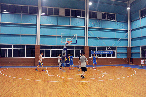 籃球運(yùn)動(dòng)場地的配套基礎(chǔ)設(shè)施 籃球運(yùn)動(dòng)場地的配套基礎(chǔ)設(shè)施