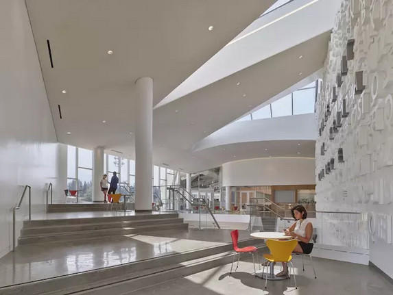 Roberts Pavilion體育館 Roberts Pavilion體育館