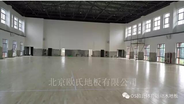 浙江省錦繡江山外國(guó)語(yǔ)學(xué)校體育館木地板案例 浙江省錦繡江山外國(guó)語(yǔ)學(xué)校體育館木地板案例