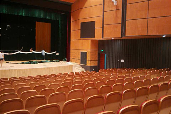 湖南運(yùn)動(dòng)木地板案例:湖南婁底文化館舞臺(tái)木地板案例 湖南運(yùn)動(dòng)木地板案例:湖南婁底文化館舞臺(tái)木地板案例