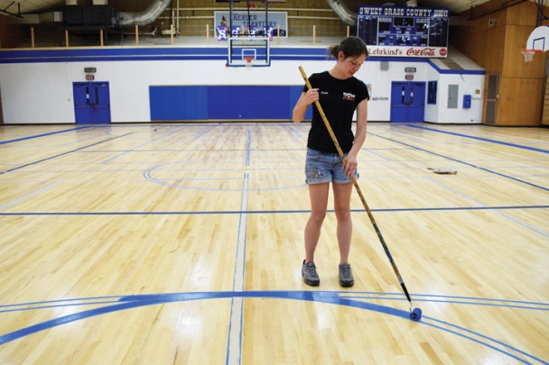 楓木運動木地板表面系統性的維護保養(yǎng)方法