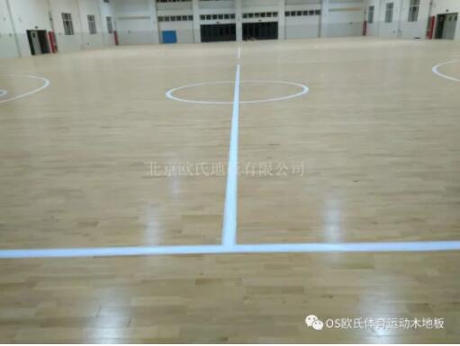 山東德州臨邑**中學體育館木地板成功案例 山東德州臨邑**中學體育館木地板成功案例