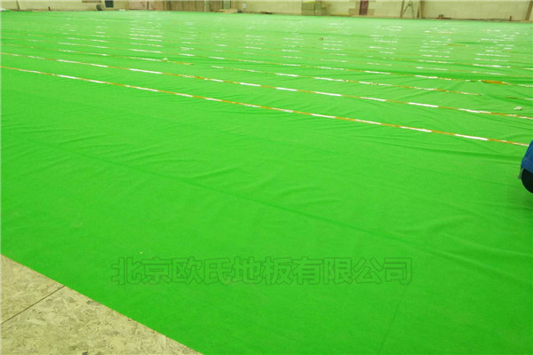 廣東湛江鋼鐵廠籃球館木地板案例 廣東湛江鋼鐵廠籃球館木地板案例