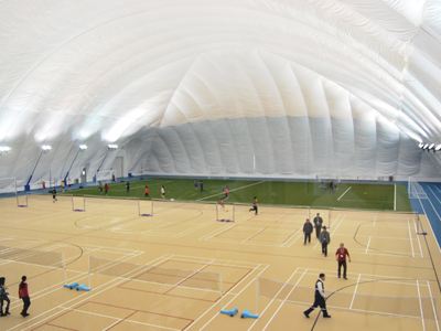 一館多用，四季適宜：氣膜體育館的優(yōu)勢(shì)和特點(diǎn)！