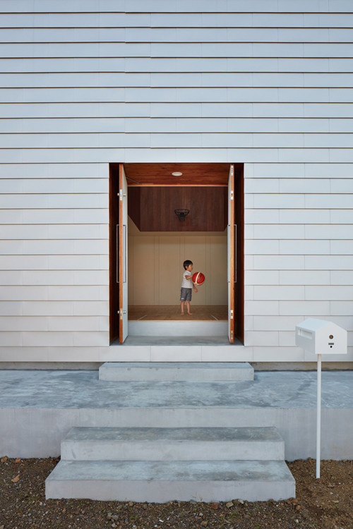 精致簡約!歐氏地板帶您走進日本某家庭自用的籃球場 精致簡約!歐氏地板帶您走進日本某家庭自用的籃球場