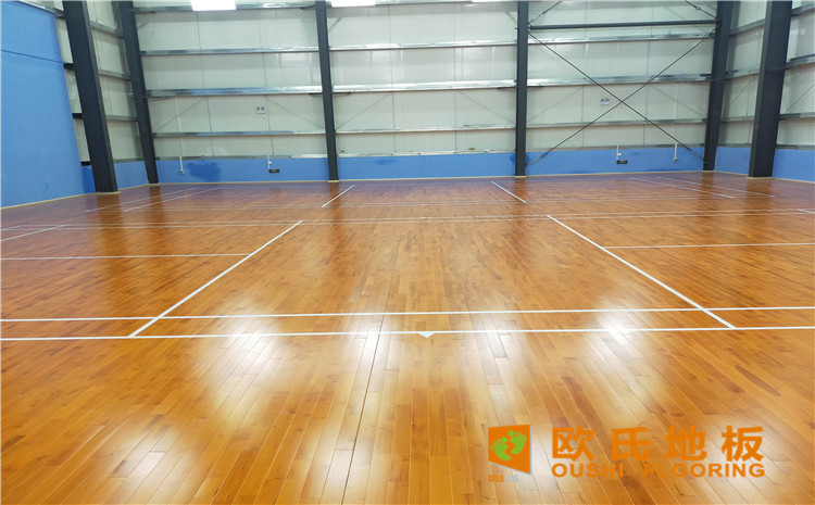 廣東惠來縣大南海開發區羽毛球館木地板案例
