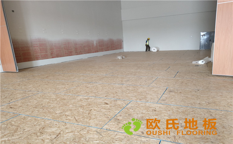 北京環(huán)球影城籃球館運(yùn)動(dòng)木地板案例