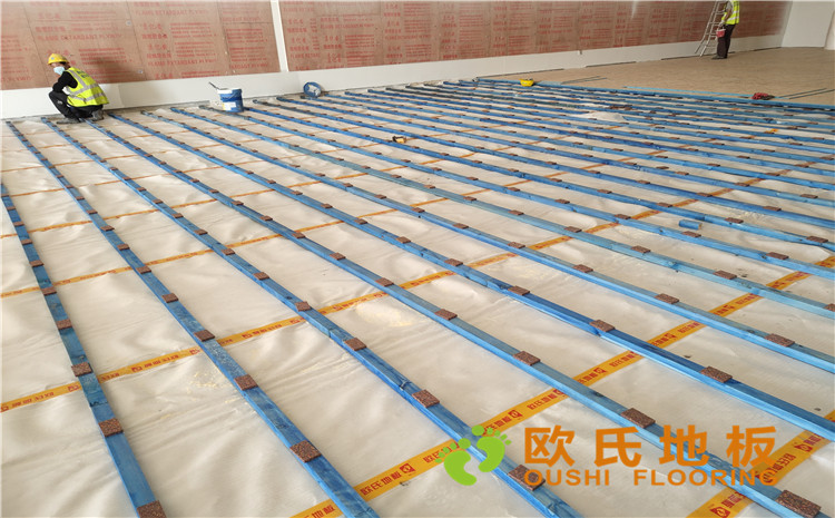 北京環(huán)球影城籃球館運(yùn)動(dòng)木地板案例