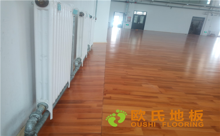 烏魯木齊烏蘇市南區中學體育館運動木地板案例-歐氏運動木地板
