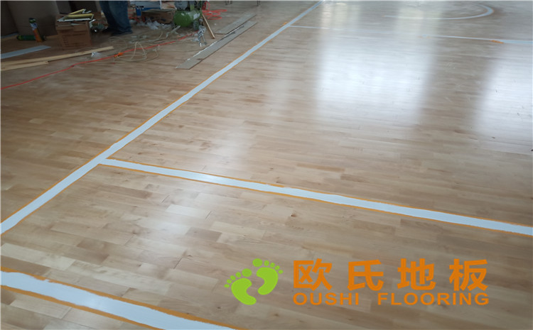新疆克拉瑪依市獨山子虹園小區體育館木地板項目-歐氏運動木地板
