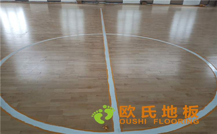 新疆克拉瑪依市獨山子虹園小區體育館木地板項目-歐氏運動木地板
