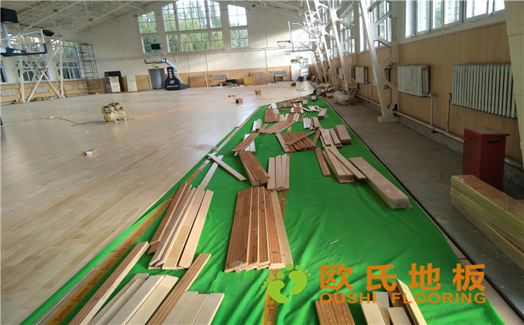 內(nèi)蒙古呼和浩特賽罕區(qū)師范大學(xué)體育學(xué)院訓(xùn)練館運(yùn)動木地板案例-歐氏運(yùn)動木地板