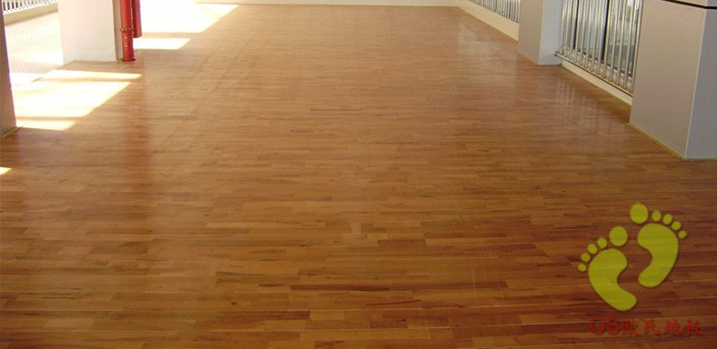 福建三明尤溪縣體育館運動木地板鋪設